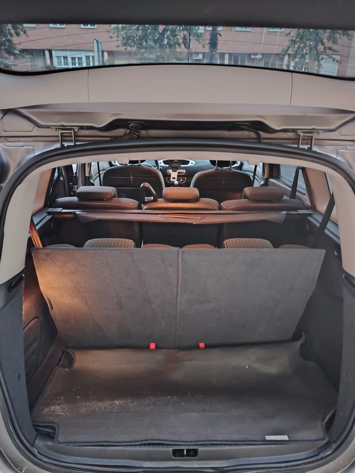 WhatsApp Image 2025-10-06 at 12.42.16 (1)