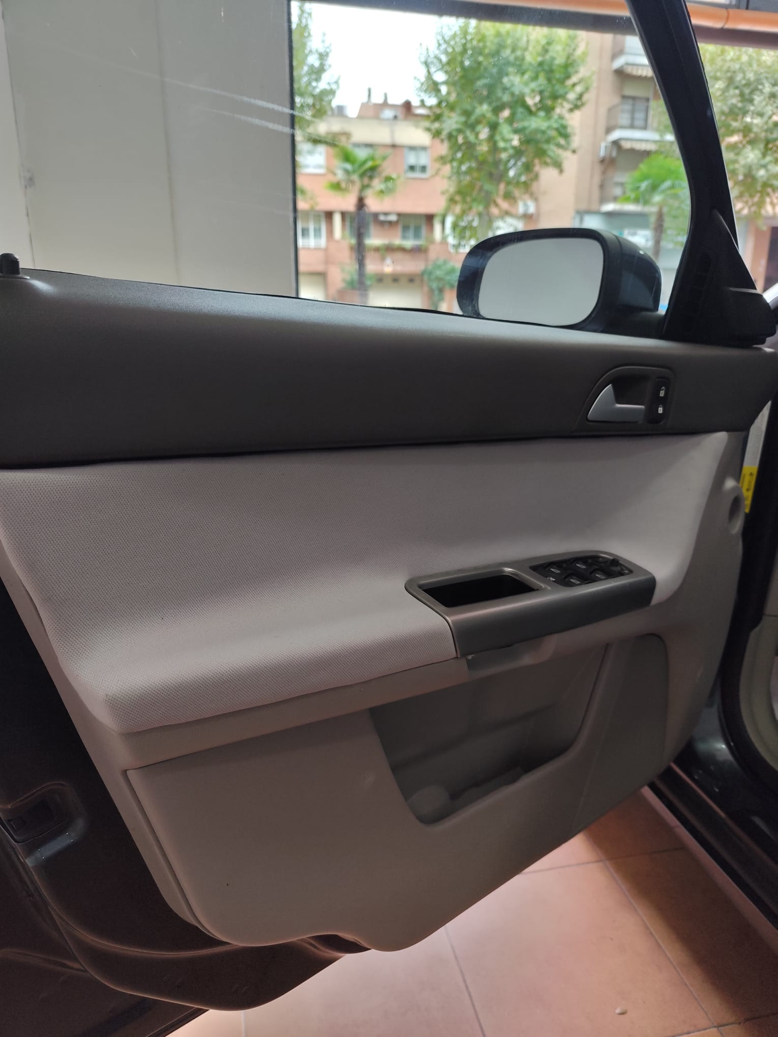 WhatsApp Image 2025-10-25 at 12.59.30 (7)