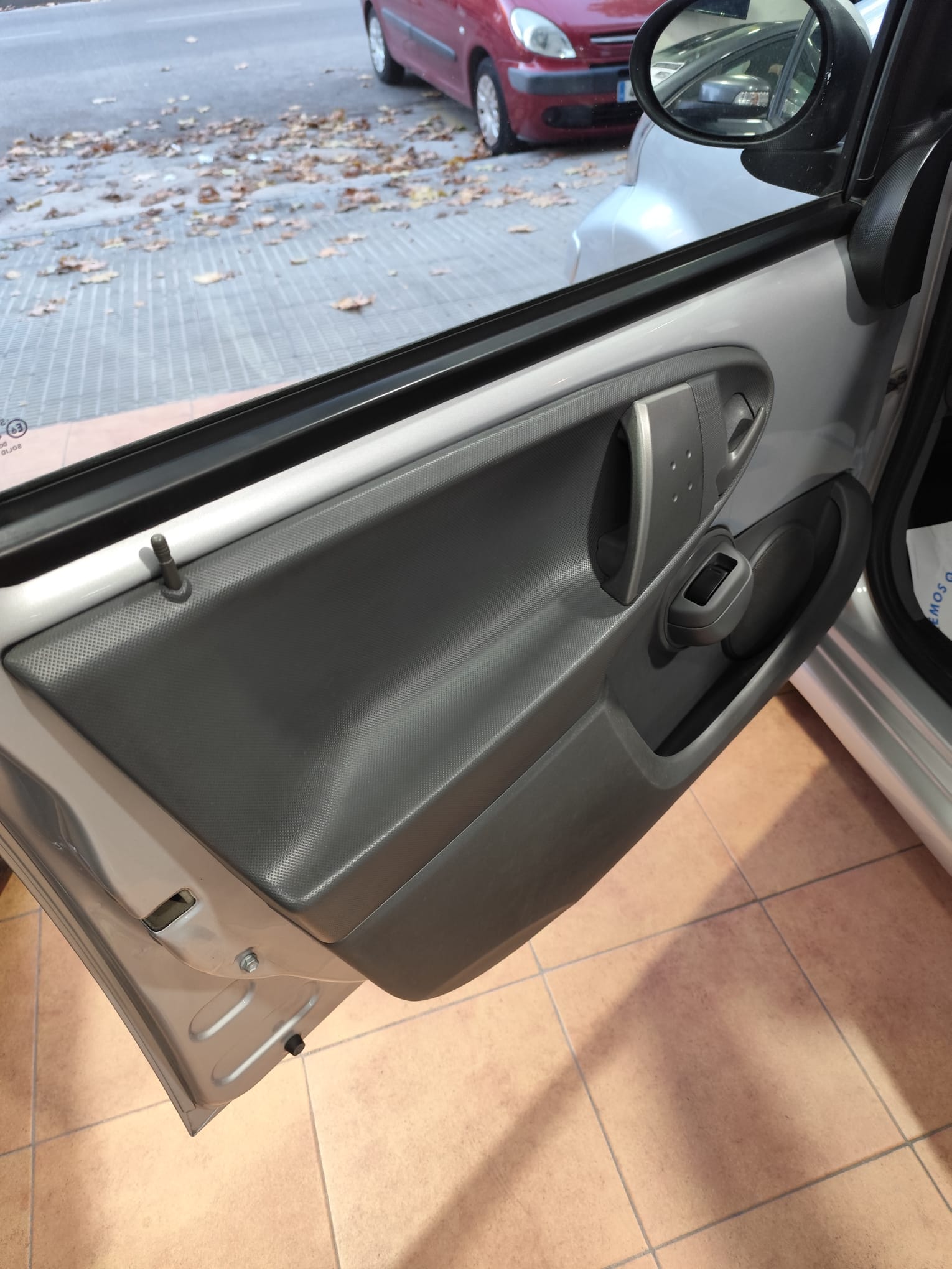 WhatsApp Image 2025-11-25 at 18.37.00 (4)