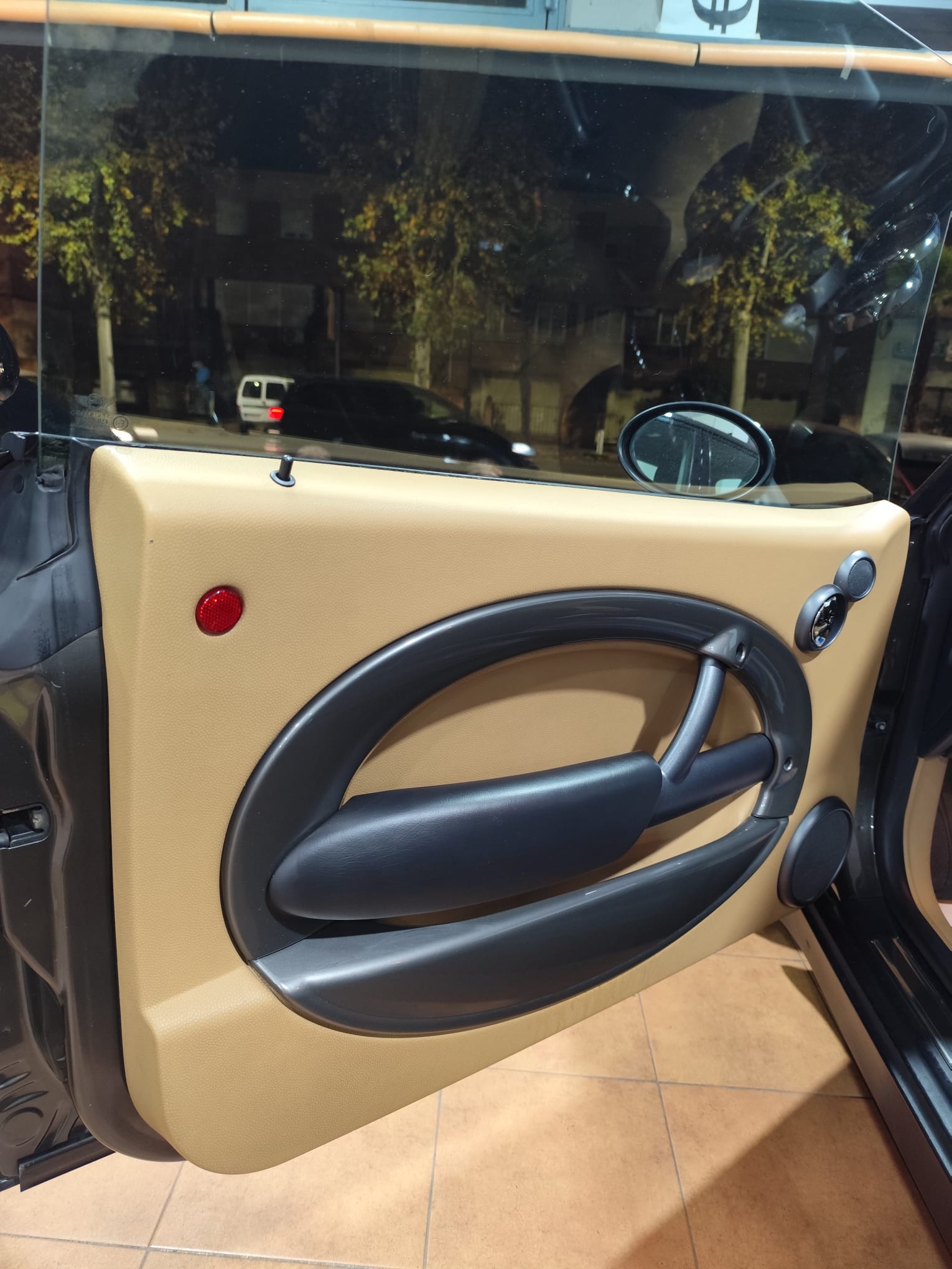 WhatsApp Image 2025-12-12 at 13.23.43