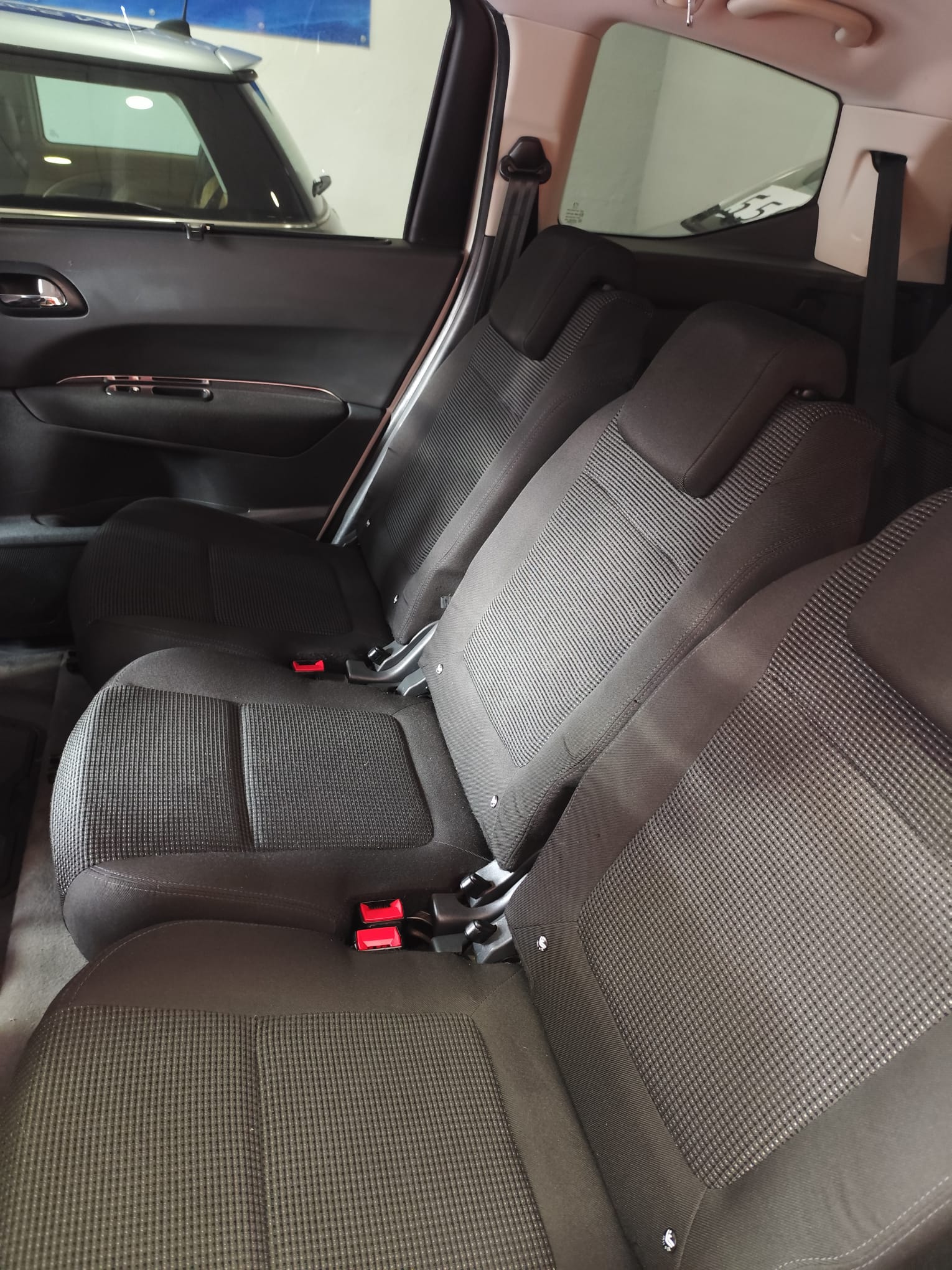 WhatsApp Image 2025-12-22 at 19.10.07 (1)